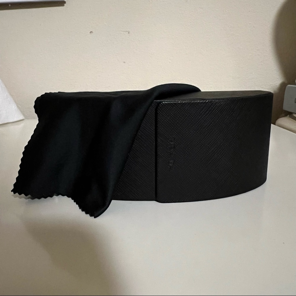 Prada Circular Sunglasses - Picture 5 of 5